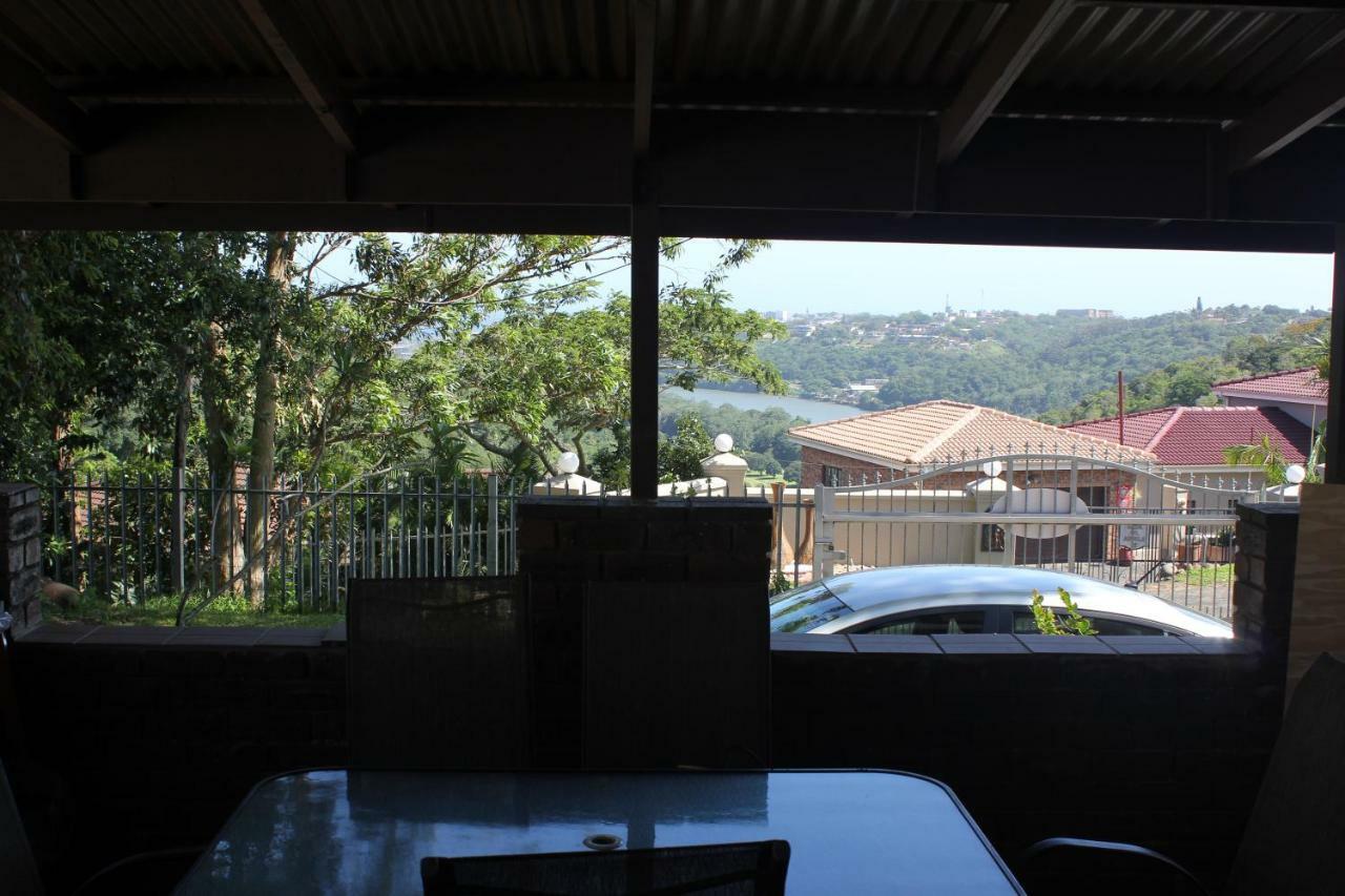 Laudin'S View Hotel Umtentweni Exterior foto